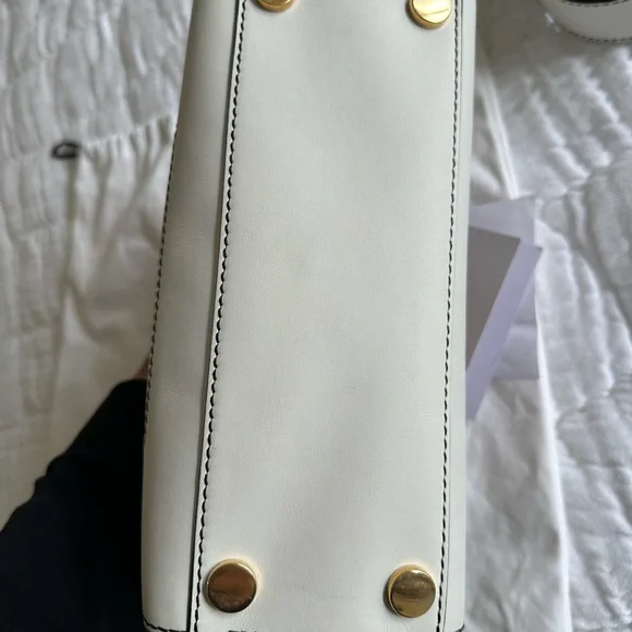 Balmain, white leather off shoulder or Crossbody bag. - Picture 8 of 16